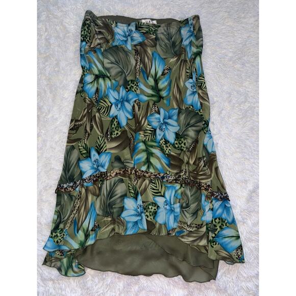 SLB Women’s Sz. M 100% Silk Lined Skirt. Pretty - Picture 1 of 9